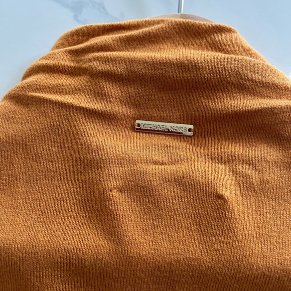 Michael Kors sweater - Picture 4 of 5
